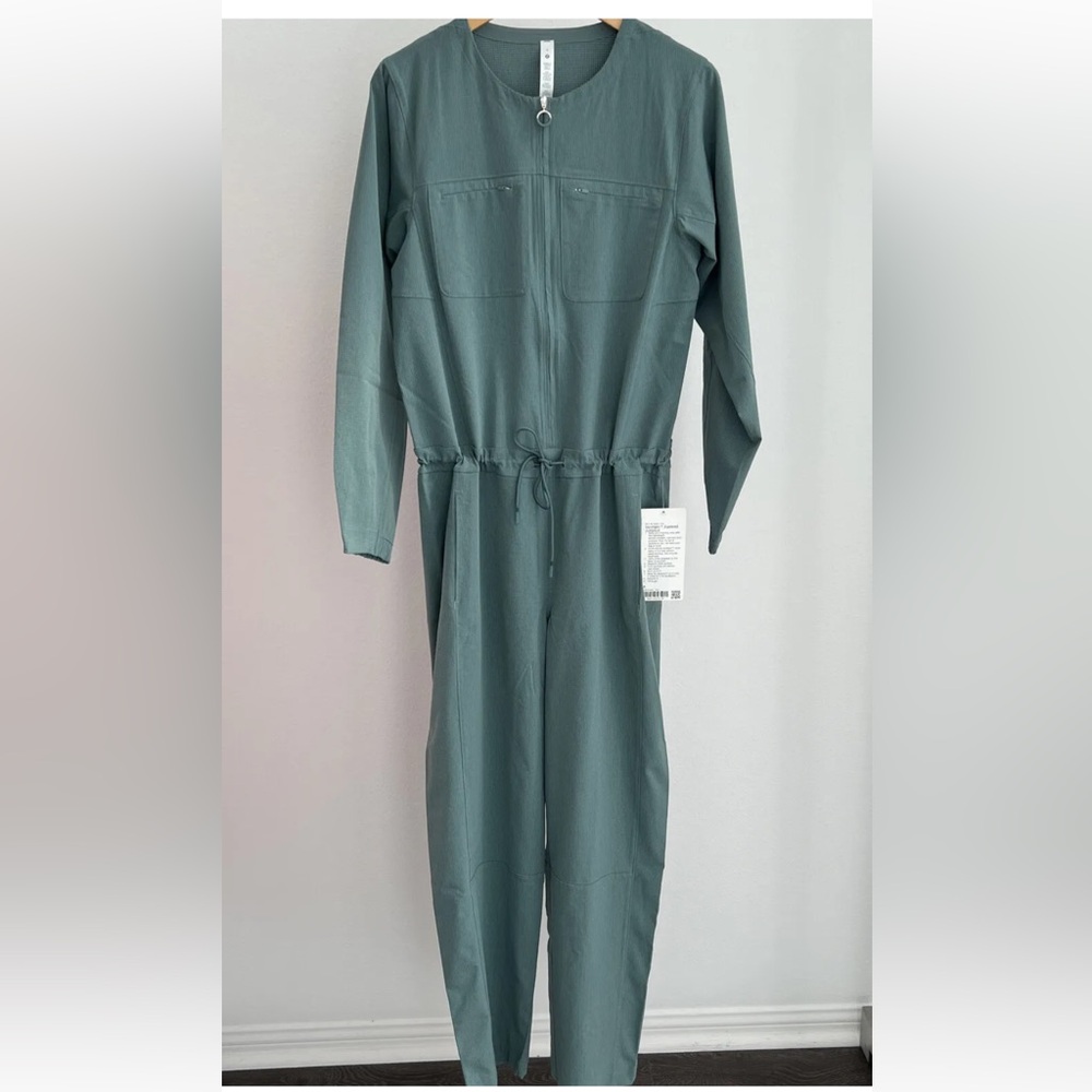 NWT Lululemon Ventlight Zippered Jumpsuit - Picture 6 of 6